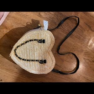 Hearth shape bag